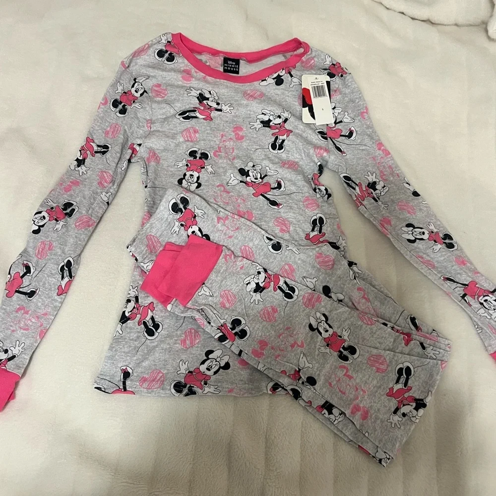 Minnie Mouse Two Piece Long Sleeve Pajama Top and Bottoms - Picture 8 of 8